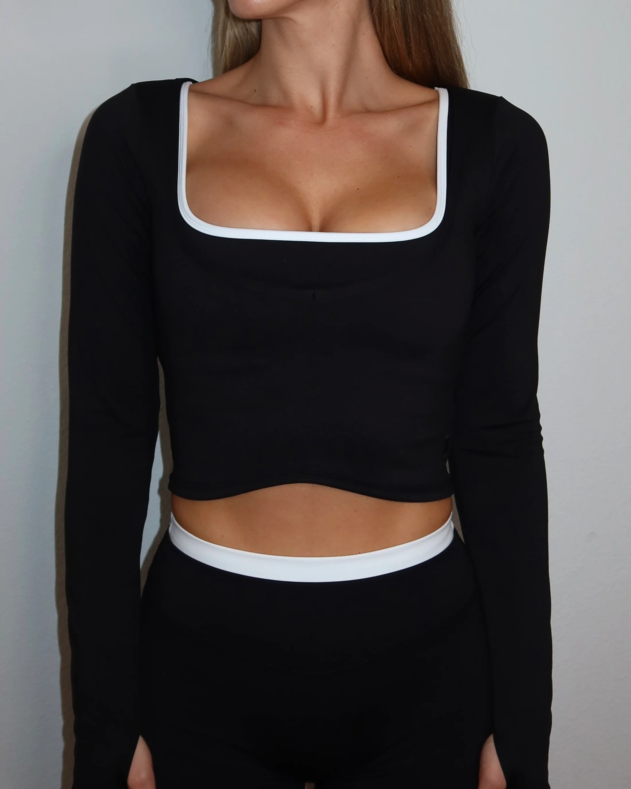 Aura Long Sleeve - Black (active material) - Image 4