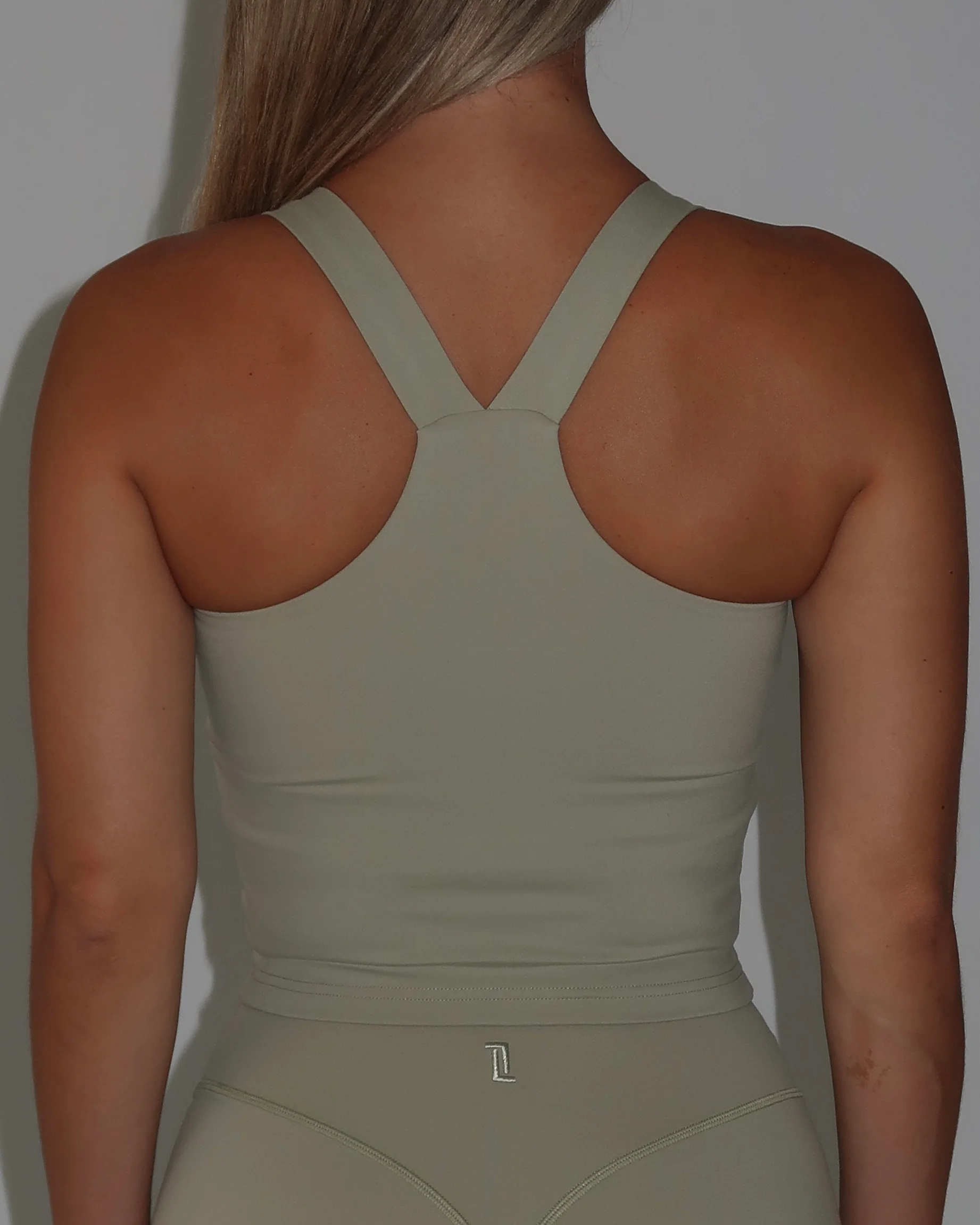 Contour Crop - Flora - Image 3