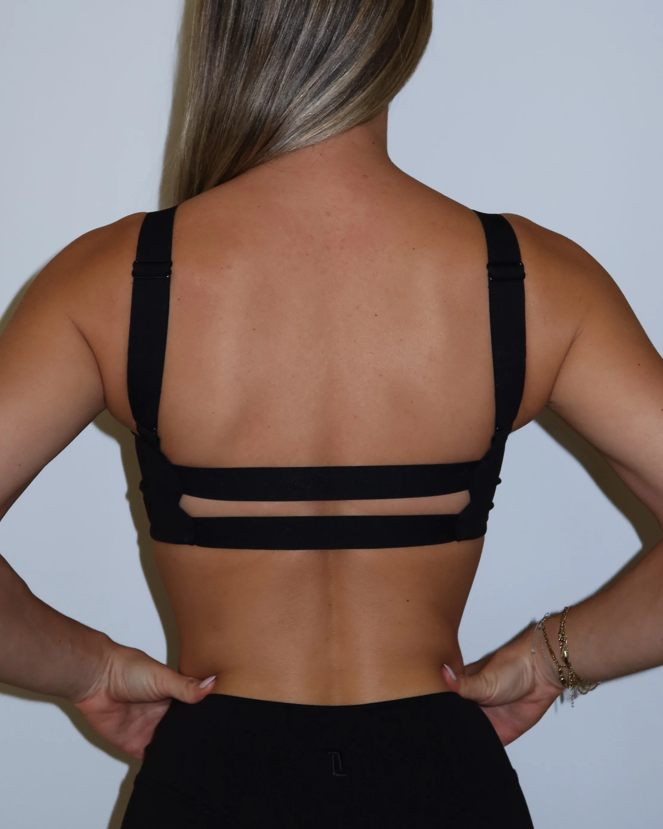 Synergy Cross Bra - Black - Image 4