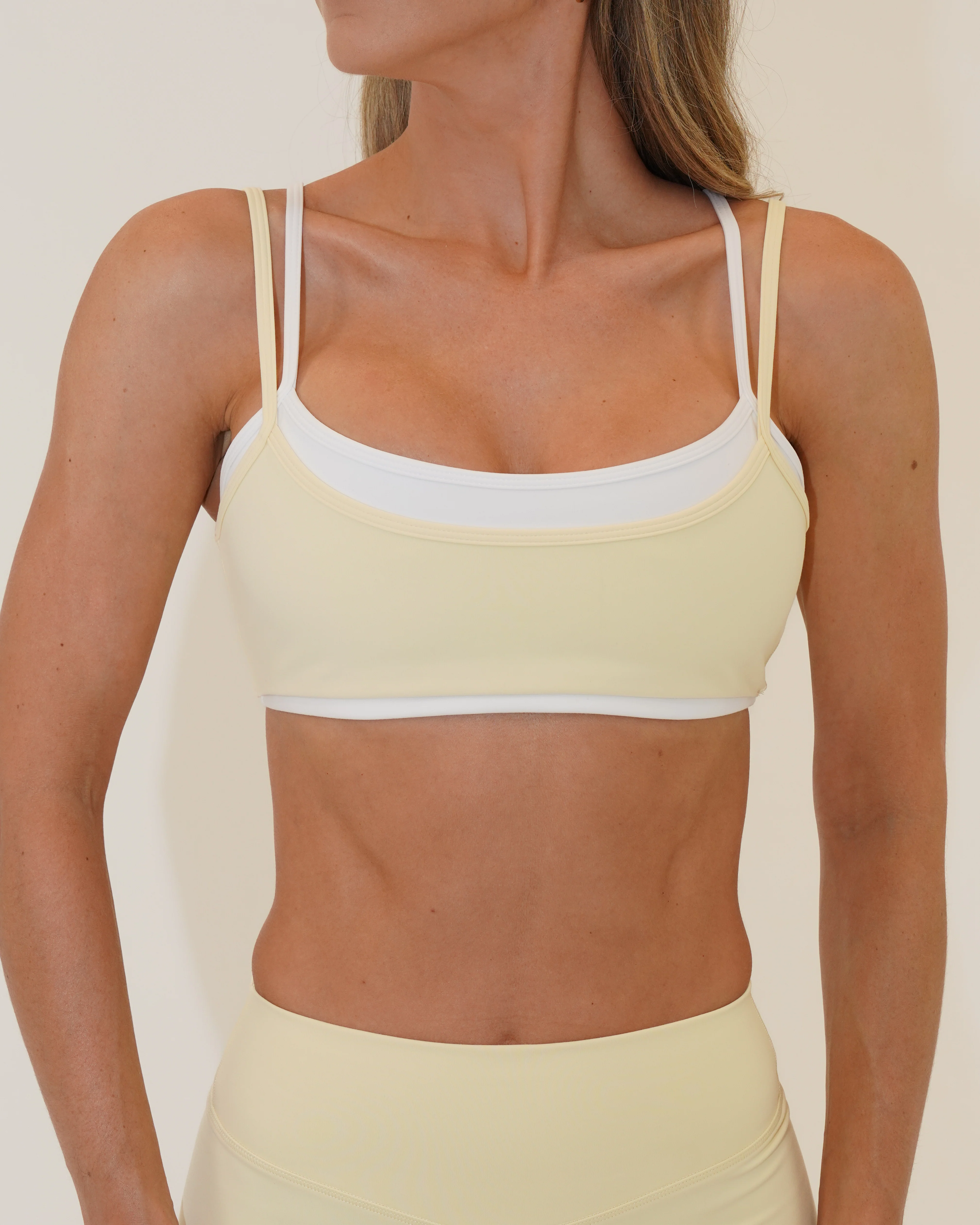 Double Layer Scoop Bra - Daylight & White - Image 2