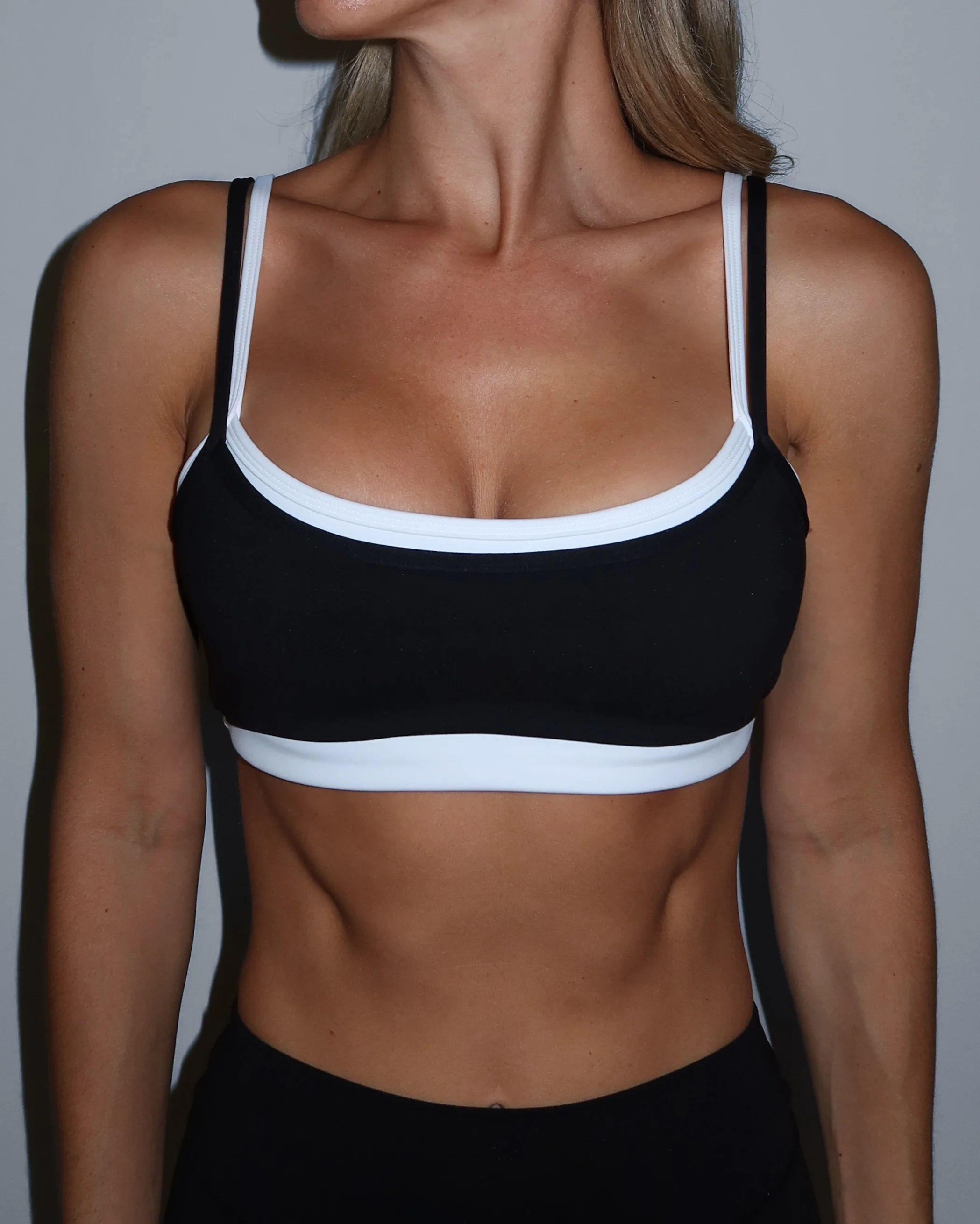 Double Layer Sporty Scoop Bra - Black & White - Image 2