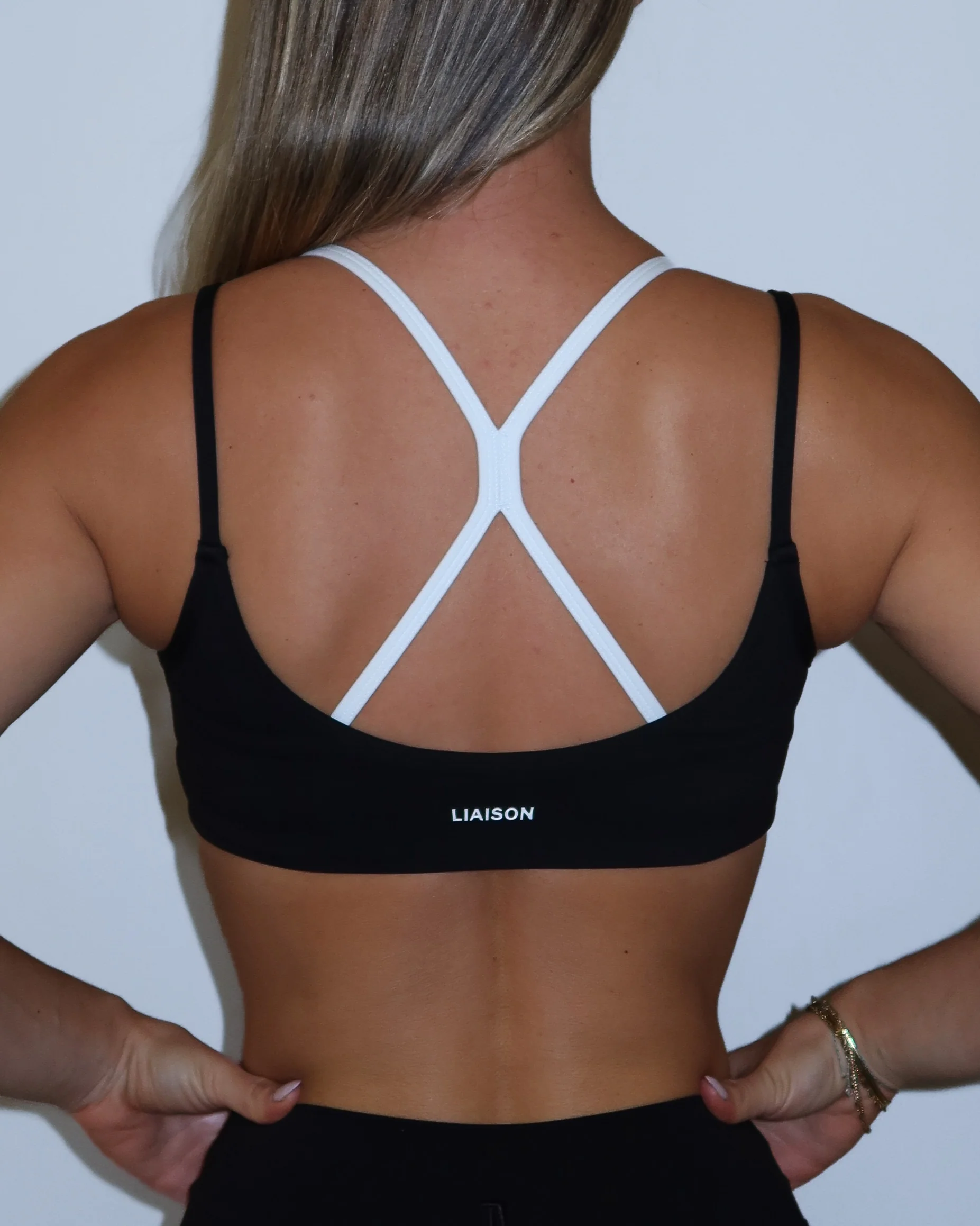 Double Layer Sporty Scoop Bra - Black & White - Image 4