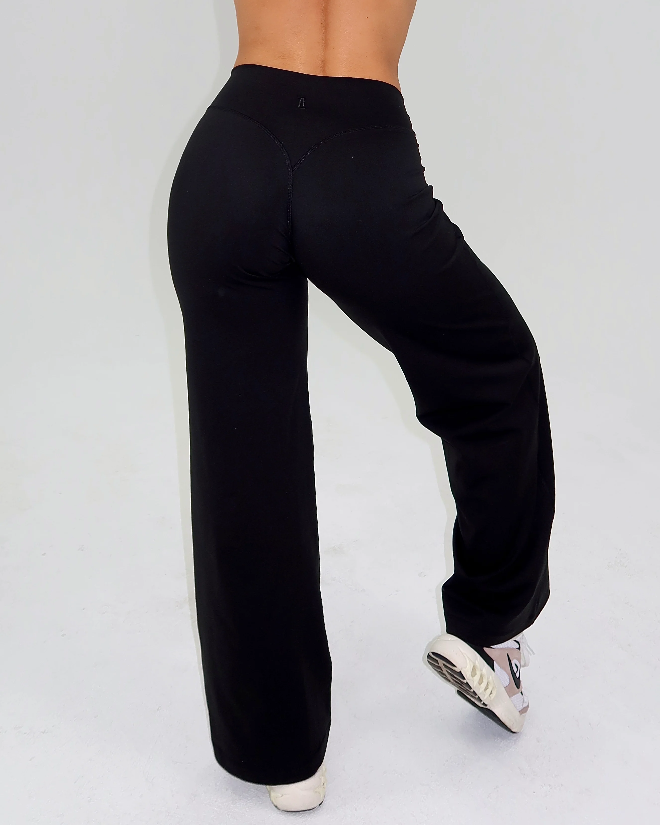 Straight Leg Trouser - Black - Image 4