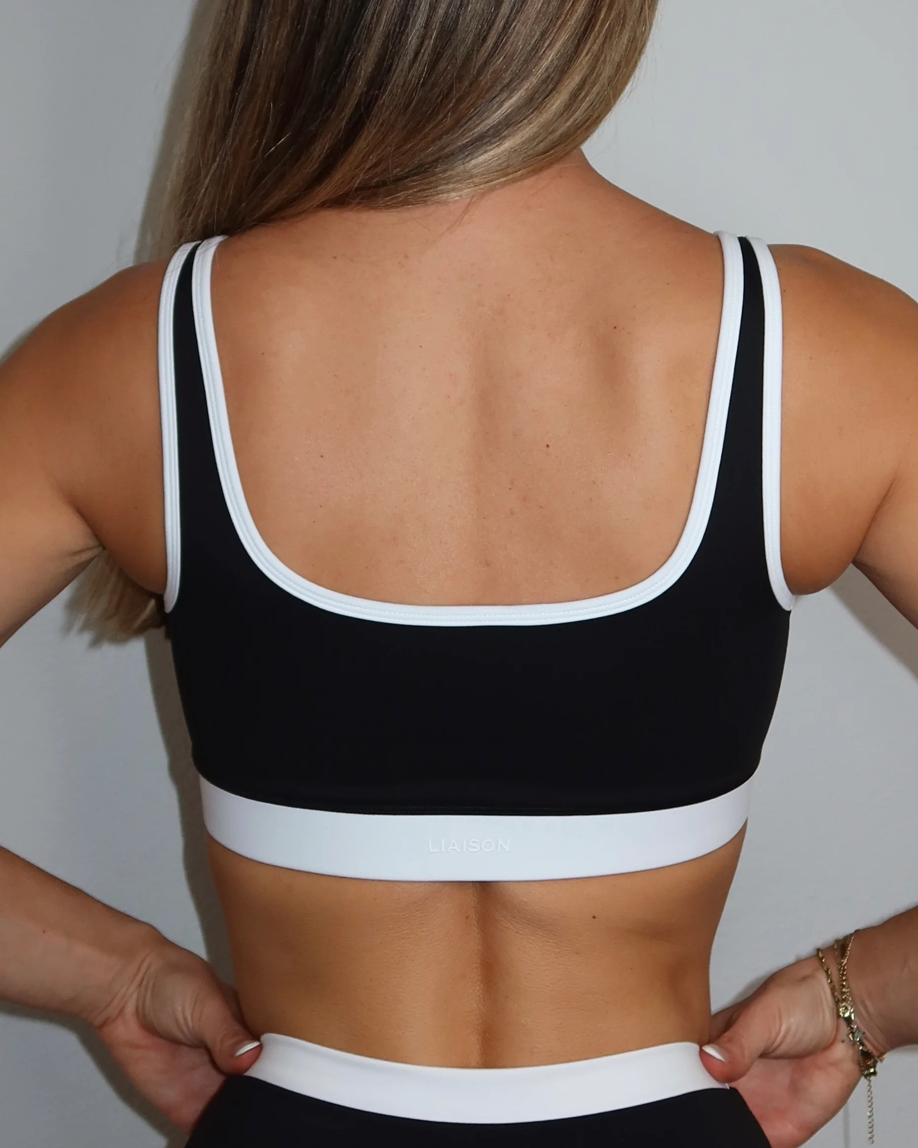 Supportive Contrast Bra - Black & White - Image 4