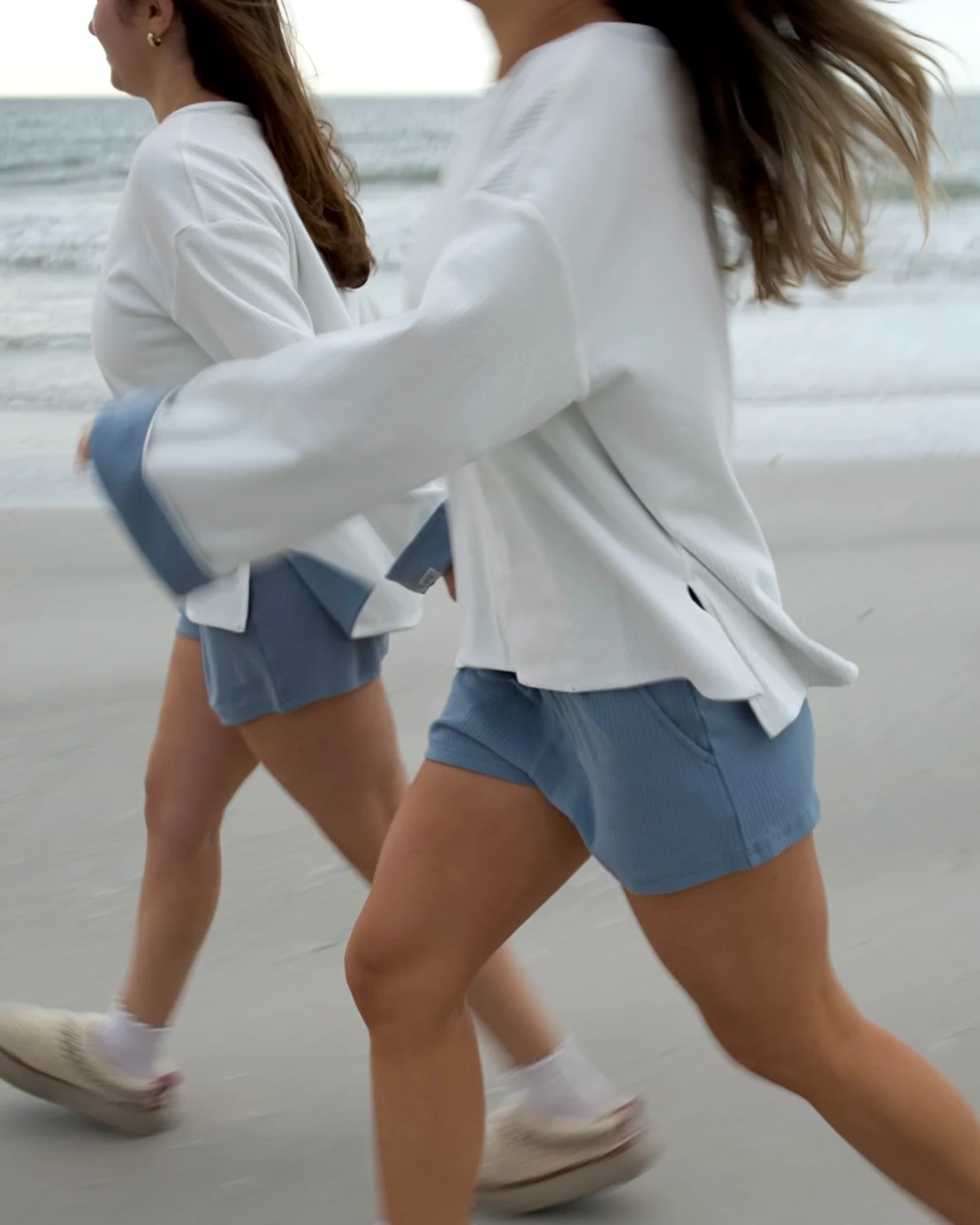 The Oversized Reversible Crew - Misty Blue/Cloud - Image 3